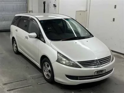 Mitsubishi GRANDIS