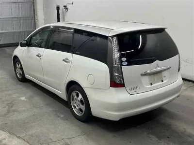 Mitsubishi GRANDIS