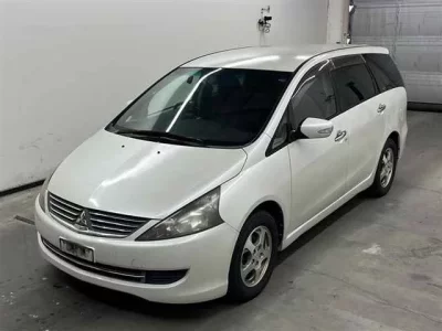 Mitsubishi GRANDIS