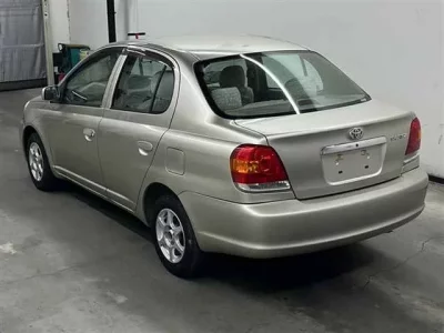 Toyota PLATZ