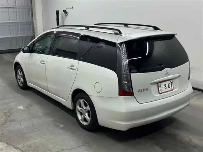 Mitsubishi GRANDIS