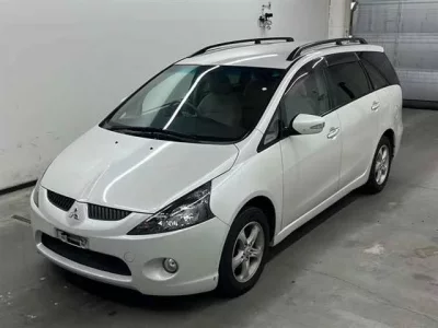 Mitsubishi GRANDIS