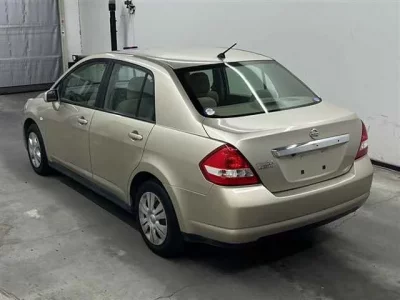 Nissan TIIDA LATIO