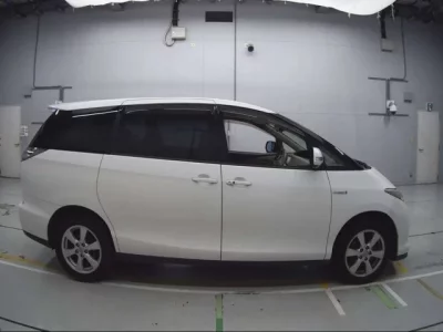 Toyota ESTIMA HYBRID