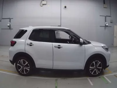 Daihatsu ROCKY