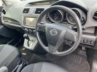 Nissan LAFESTA