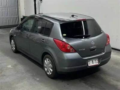Nissan TIIDA