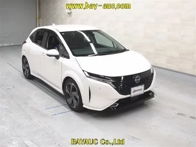Nissan AURA
