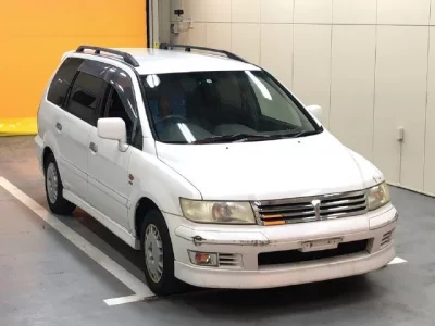 Mitsubishi CHARIOT GRANDIS