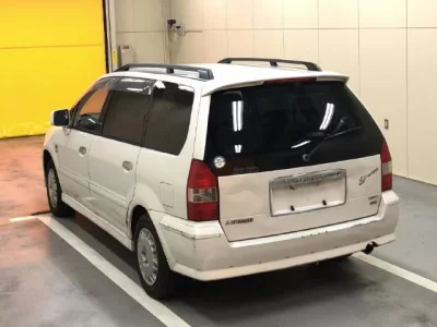 Mitsubishi CHARIOT GRANDIS