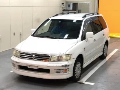 Mitsubishi CHARIOT GRANDIS