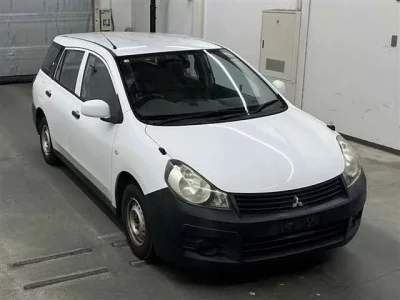 Mitsubishi LANCER VAN
