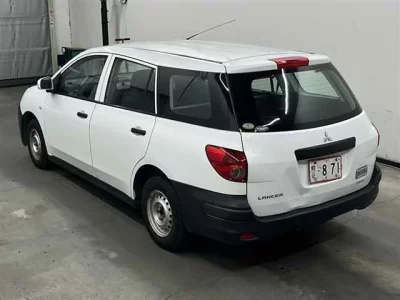 Mitsubishi LANCER VAN
