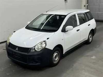 Mitsubishi LANCER VAN