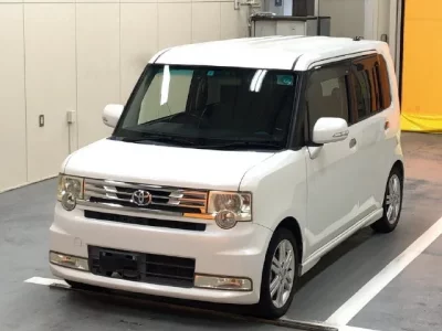 Toyota PIXIS SPACE