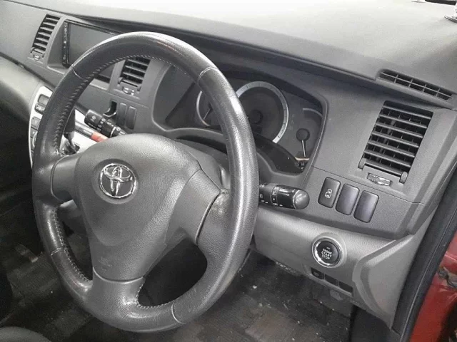 Toyota ISIS