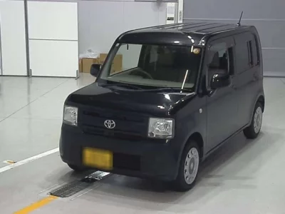 Toyota PIXIS SPACE