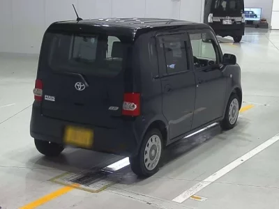 Toyota PIXIS SPACE