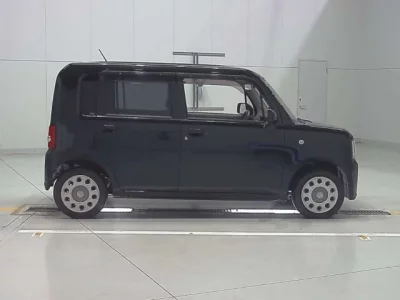 Toyota PIXIS SPACE