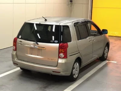 Toyota RAUM