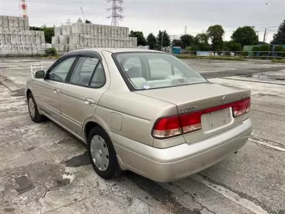 Nissan SUNNY