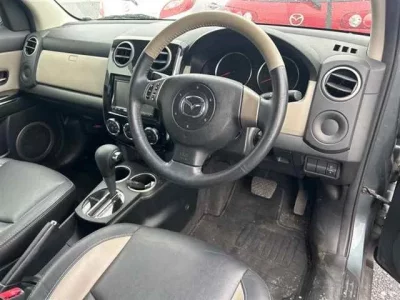 Mazda VERISA