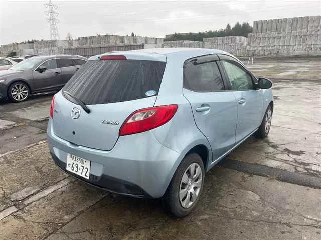 Mazda DEMIO
