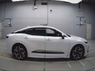 Toyota CROWN CROSSOVER