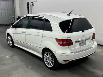 Mercedes-Benz B CLASS