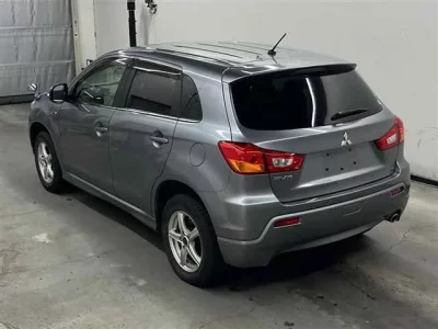 Mitsubishi RVR