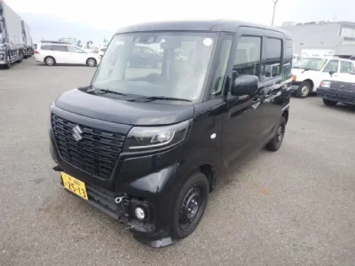 Suzuki SPACIA BASE