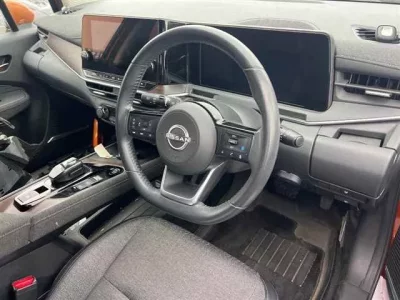 Nissan AURA