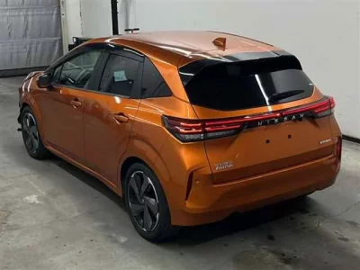 Nissan AURA