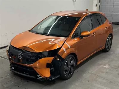Nissan AURA