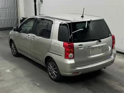 Toyota RAUM