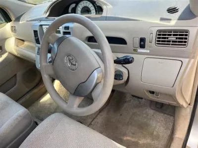 Toyota RAUM