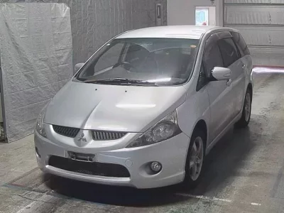 Mitsubishi GRANDIS
