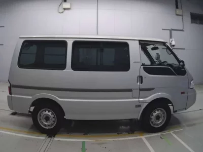 Mazda BONGO VAN