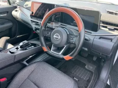 Nissan AURA