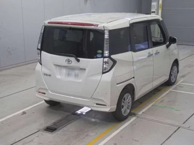 Toyota TANK