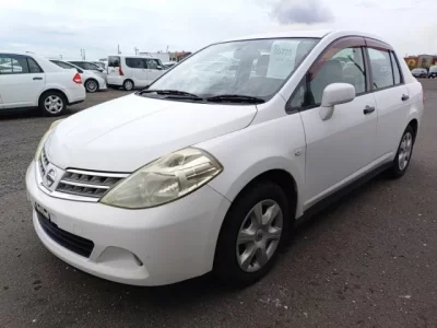 Nissan TIIDA LATIO