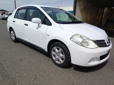 Nissan TIIDA LATIO