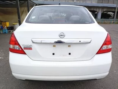 Nissan TIIDA LATIO