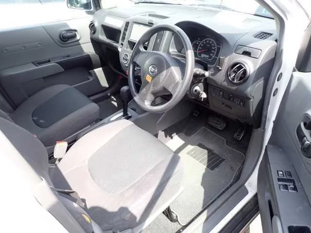 Nissan AD