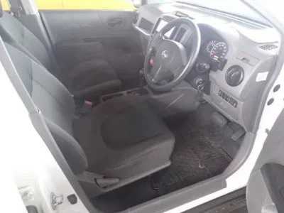 Nissan AD