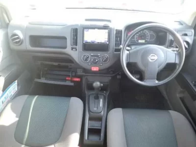Nissan AD