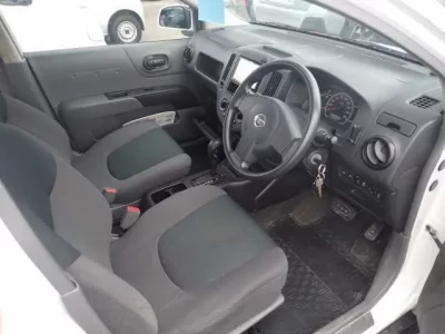 Nissan AD