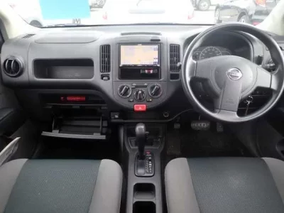 Nissan AD