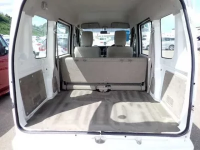 Nissan CLIPPER VAN