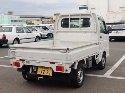Nissan CLIPPER TRUCK